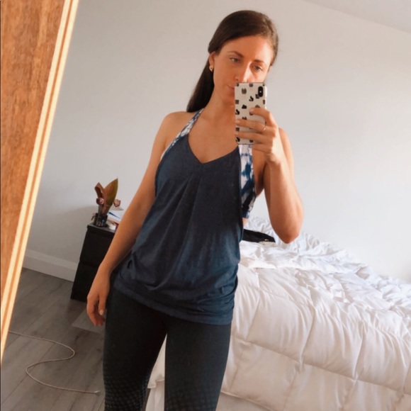 lululemon athletica Tops - Flowy Lululemon Tank w built in bra